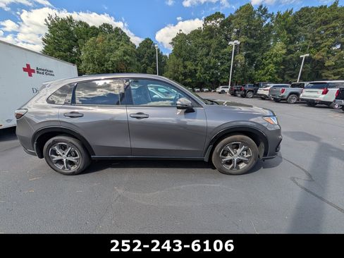 Used 2025 Honda HR-V EX-L image 2
