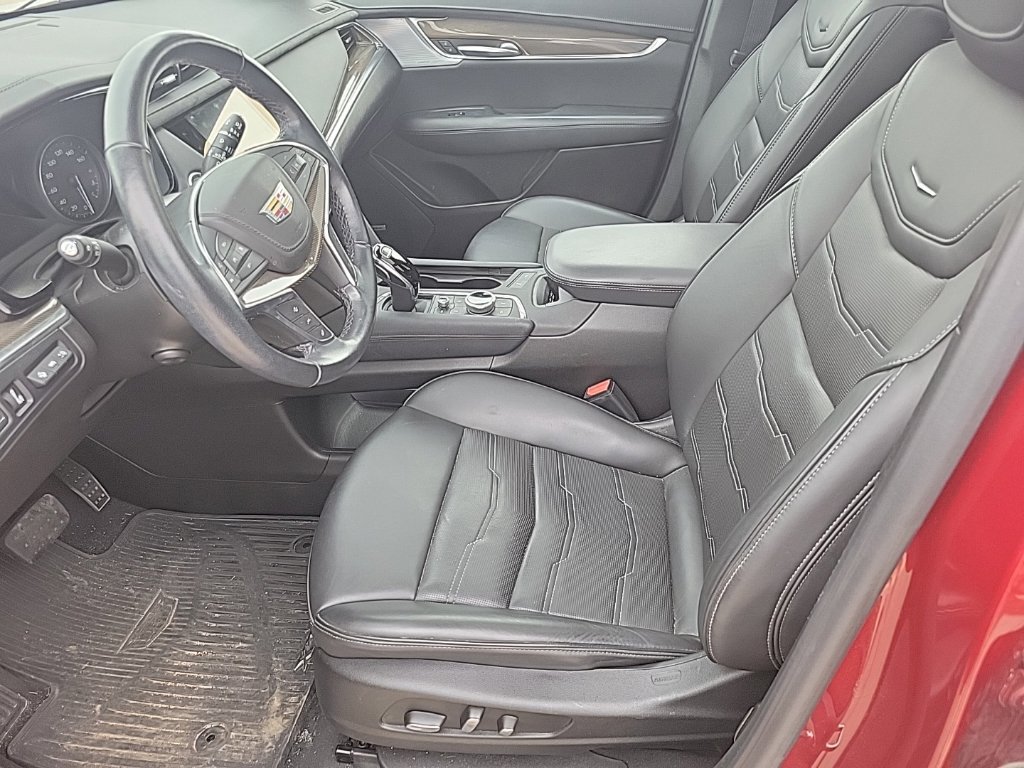 Used 2024 Cadillac XT5 Premium Luxury w/ Platinum Package AWD/4WD image 9