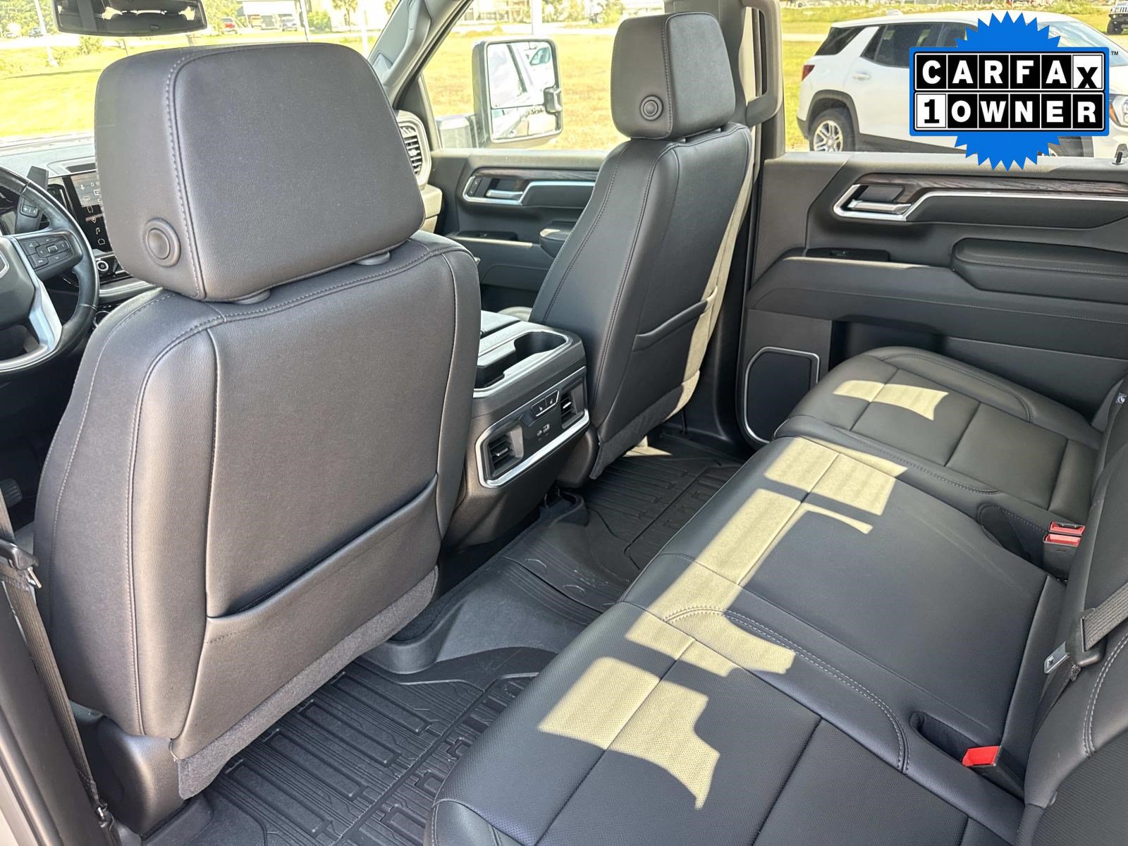 Used 2025 GMC Sierra 2500 SLT w/ SLT Premium Package AWD/4WD image 18