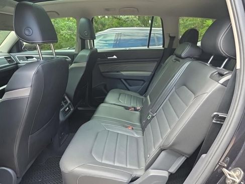 Used 2023 Volkswagen Atlas SEL Premium image 11