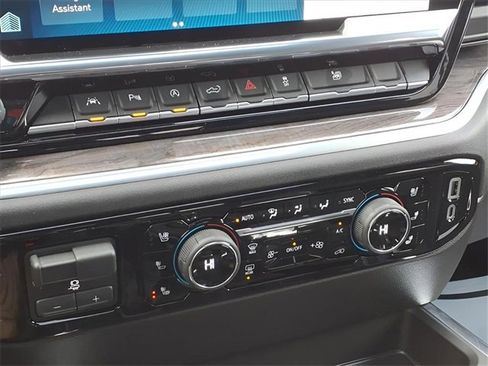 New 2026 Chevrolet Silverado 1500 LTZ w/ LTZ Premium Package image 10