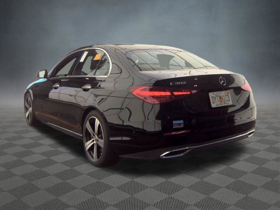 Used 2025 Mercedes-Benz C 300 4MATIC Sedan image 3