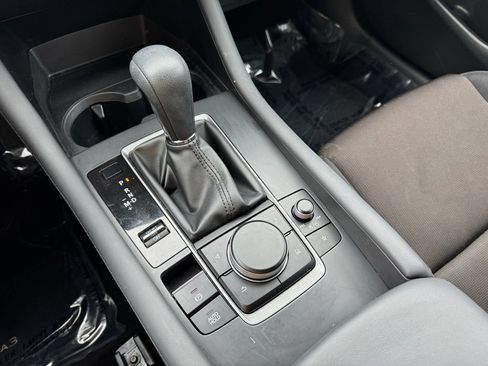 Used 2021 MAZDA MAZDA3 s image 24