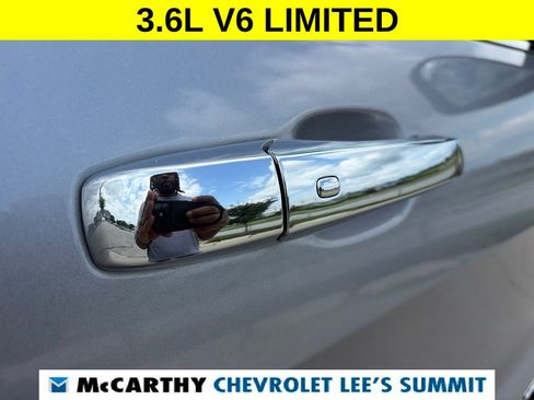 Used 2019 Jeep Grand Cherokee Limited AWD/4WD image 24