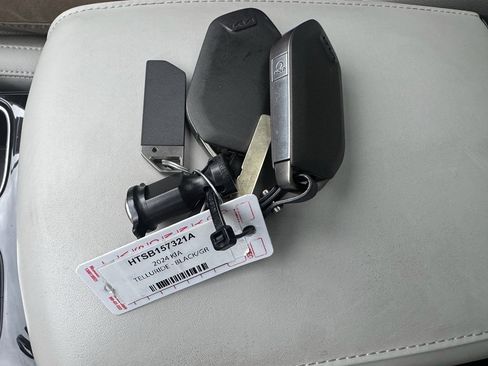 Used 2024 Kia Telluride SX image 36