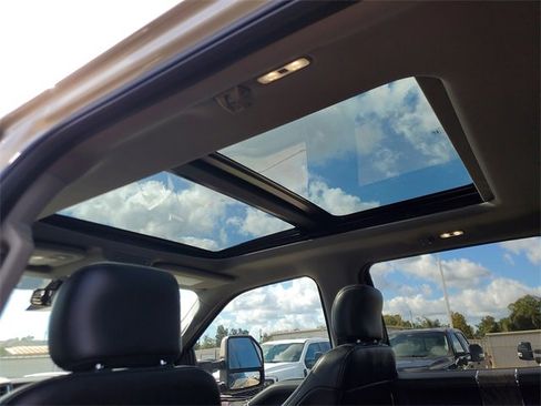 Used 2017 Ford F350 Lariat w/ Lariat Ultimate Package image 12