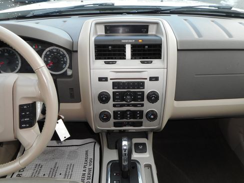 Used 2010 Ford Escape 4WD Hybrid image 19
