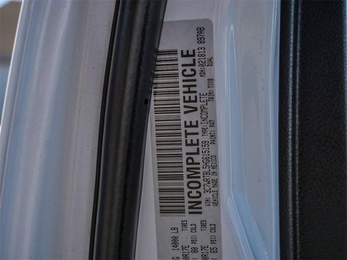 Used 2017 RAM 3500 Tradesman w/ Power & Remote Entry Group image 25