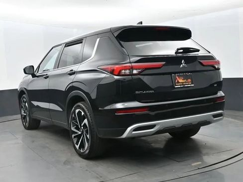 Used 2024 Mitsubishi Outlander FWD image 9
