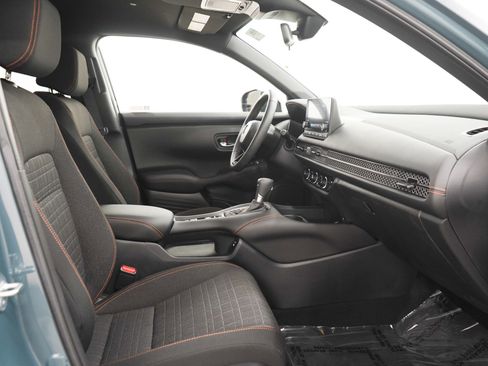 Used 2024 Honda HR-V Sport image 11