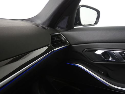 Used 2022 BMW 330i Sedan w/ Premium Package image 25