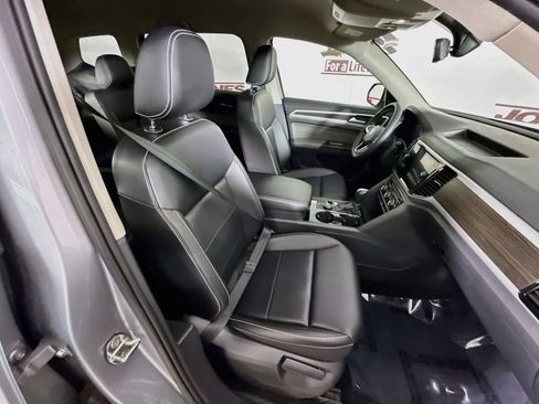 Used 2022 Volkswagen Atlas SE AWD/4WD image 32
