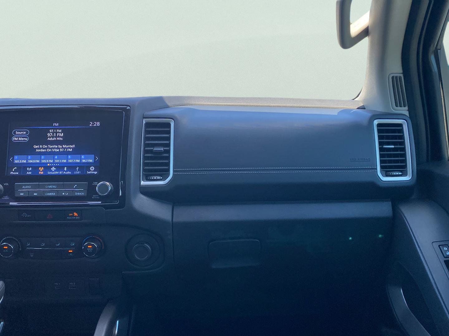 Used 2024 Nissan Frontier SV RWD image 23