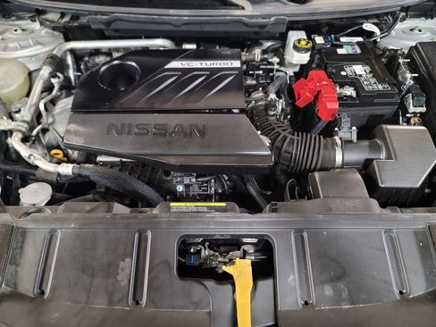 Used 2023 Nissan Rogue SV image 9