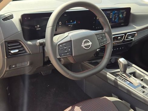 New 2026 Nissan Sentra SR w/ Floor Mat Package FWD image 17