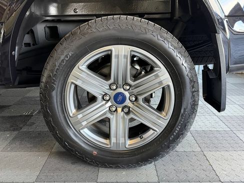 Used 2019 Ford F150 Lariat w/ Equipment Group 502A Luxury AWD/4WD image 37
