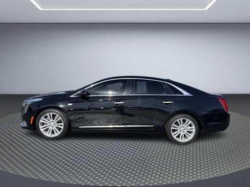 Used 2019 Cadillac XTS Luxury image 3