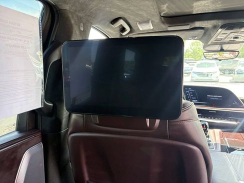 Certified 2023 Cadillac Escalade Sport Platinum w/ LPO, ONYX Package AWD/4WD image 17