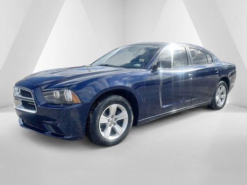 Used 2013 Dodge Charger SE w/ Connectivity Group image 3