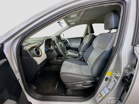 Used 2014 Toyota RAV4 XLE AWD/4WD image 13