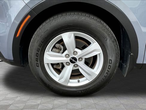 Certified 2023 Kia Sorento LX FWD image 34