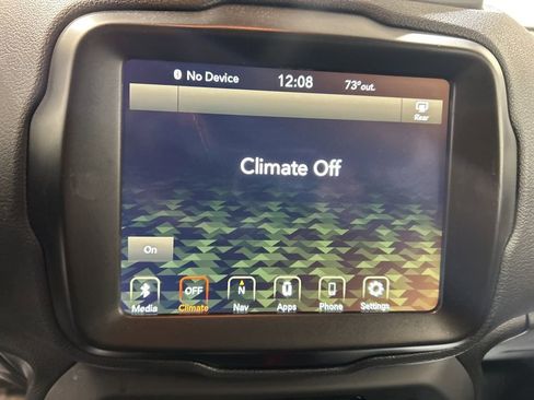 Used 2023 Jeep Renegade Latitude image 27