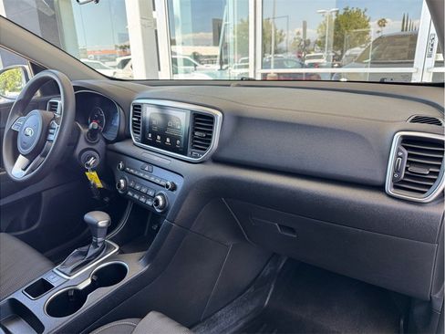 Used 2020 Kia Sportage LX FWD image 21