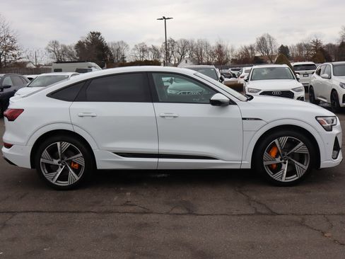 Used 2022 Audi e-tron Prestige w/ Prestige Package image 5