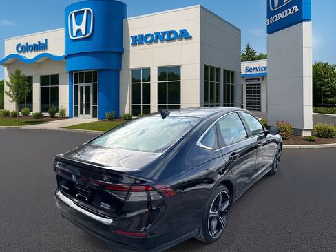Used 2025 Honda Accord Sport image 6