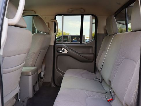 Used 2019 Nissan Frontier SV w/ Value Truck Package AWD/4WD image 30