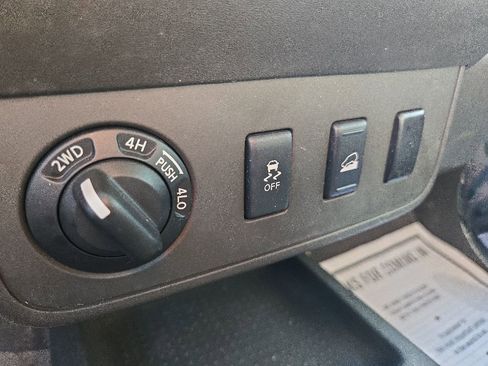 Used 2012 Suzuki Equator Sport AWD/4WD image 57
