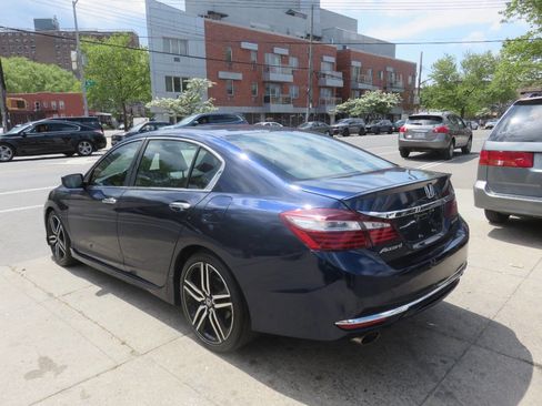 Used 2016 Honda Accord Sport image 5