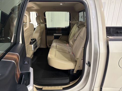 Used 2017 Ford F150 Lariat image 11