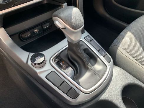 Used 2023 Kia Seltos LX image 28