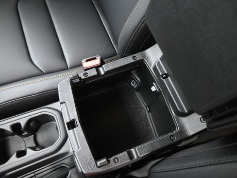 New 2025 Jeep Wrangler Sahara w/ Technology Group image 18