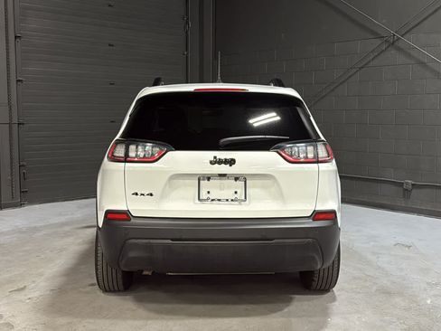 Used 2020 Jeep Cherokee Latitude Plus AWD/4WD image 5