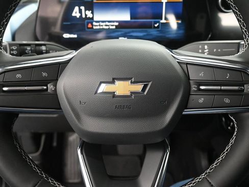 New 2026 Chevrolet Equinox EV LT image 26