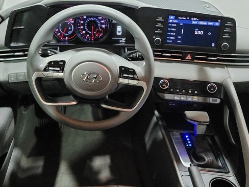 Used 2023 Hyundai Elantra SEL image 22