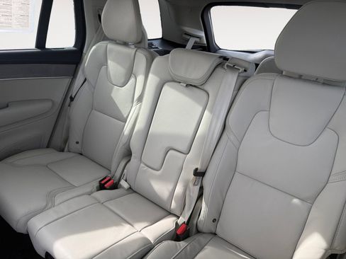 New 2026 Volvo XC90 B6 Ultra image 13