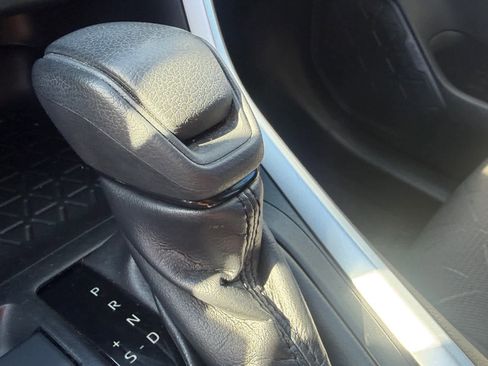 Used 2019 Toyota RAV4 XLE image 10