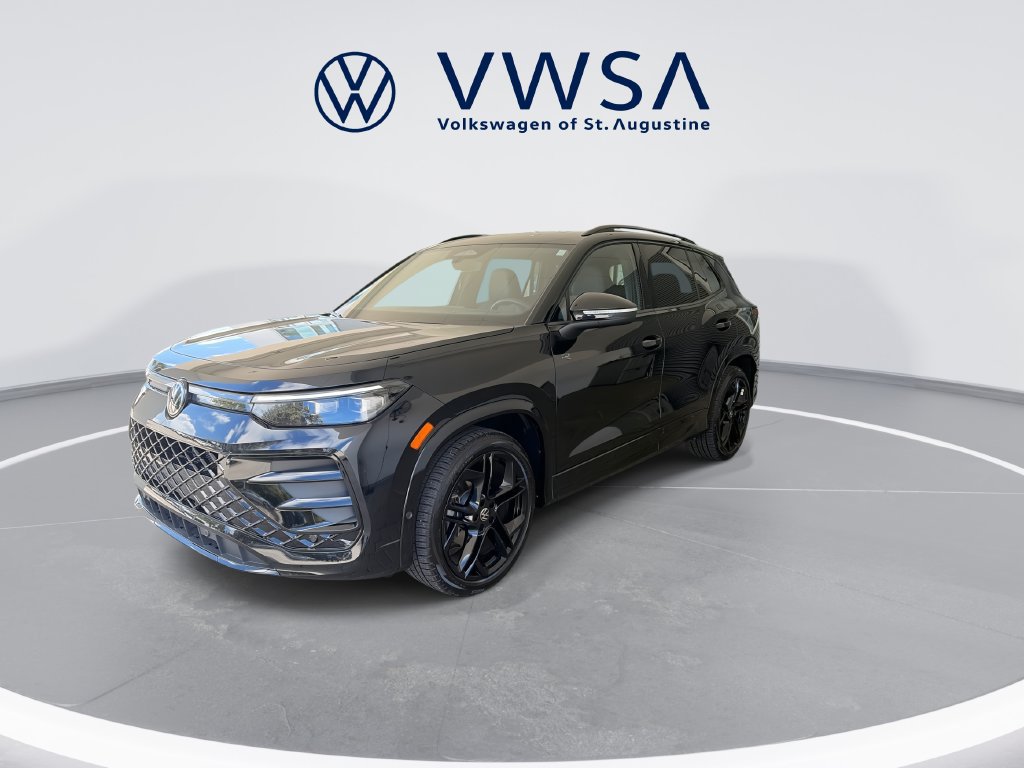 Certified 2026 Volkswagen Tiguan SE R-Line FWD image 4