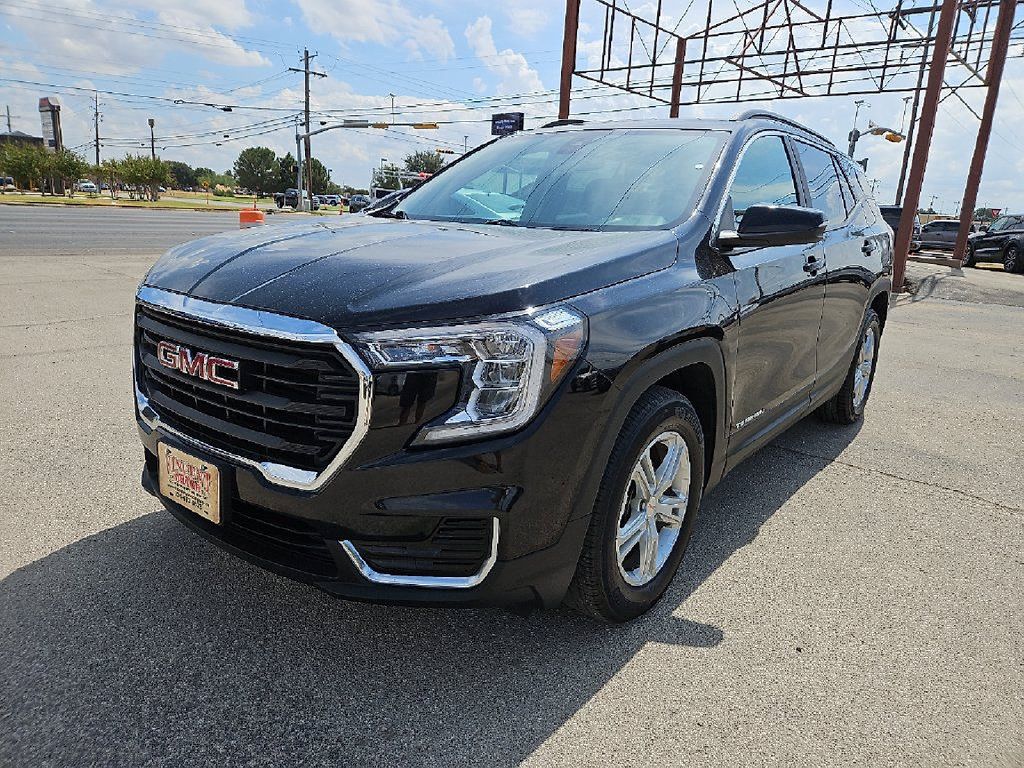 Used 2023 GMC Terrain SLE w/ Driver Convenience Package FWD image 1