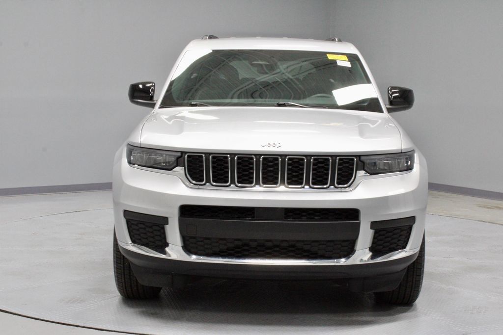 Used 2024 Jeep Grand Cherokee L Laredo AWD/4WD image 5