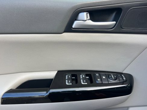 Used 2018 Kia Sportage EX w/ EX Premium Package image 11