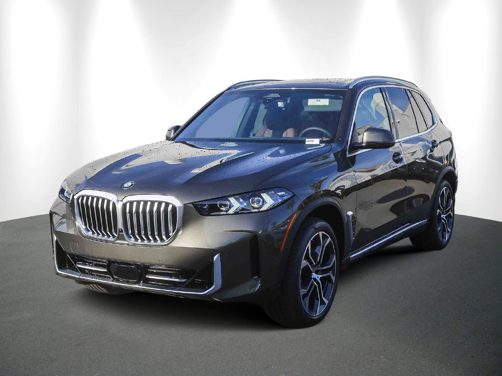 Used 2026 BMW X5 xDrive40i w/ Premium Package AWD/4WD image 3