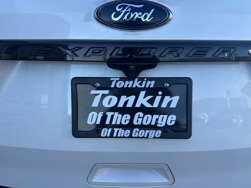 Used 2018 Ford Explorer Sport w/ Equipment Group 401A image 33