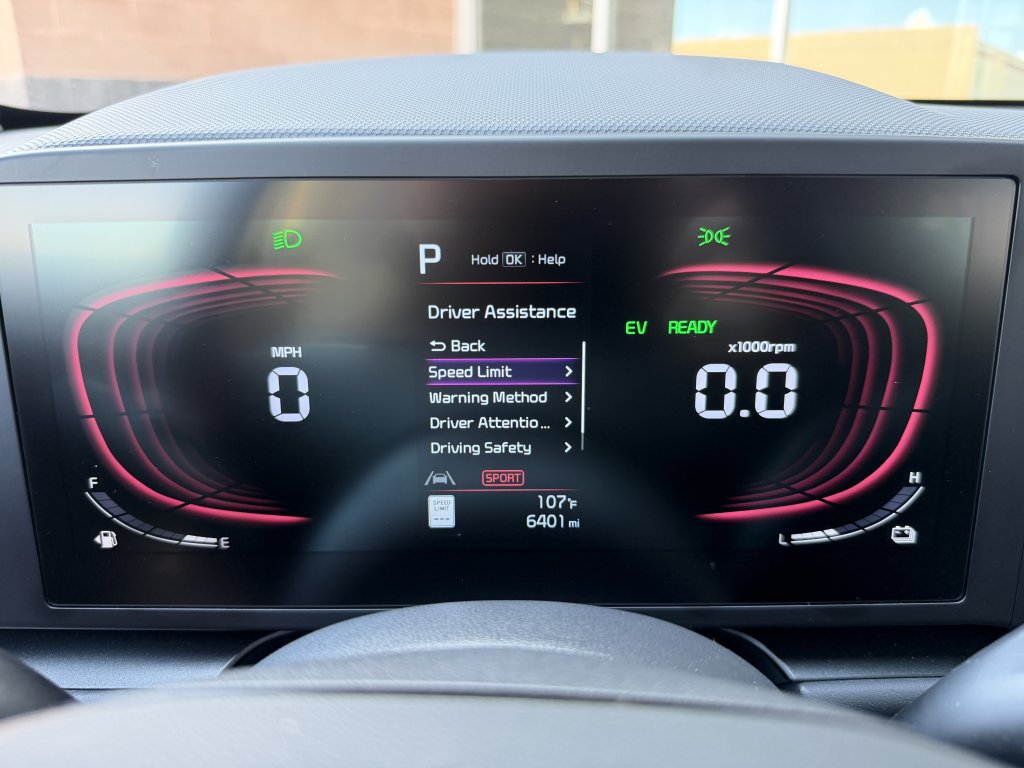 Used 2025 Kia Niro LX FWD image 24