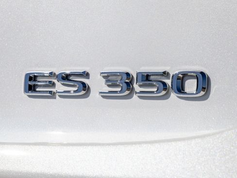 Used 2022 Lexus ES 350 w/ Accessory Package 2 FWD image 12