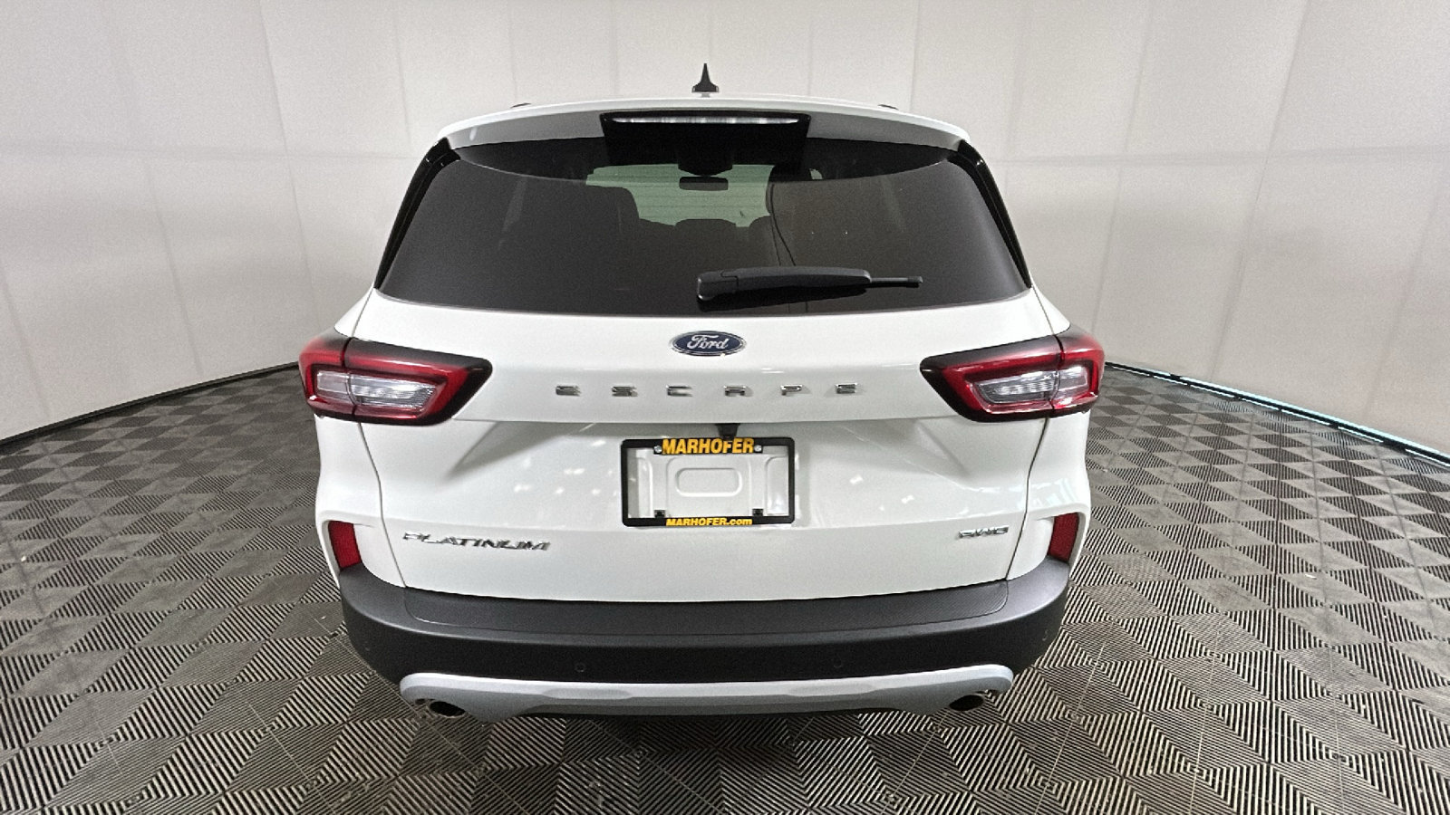 Used 2024 Ford Escape Platinum AWD/4WD image 4