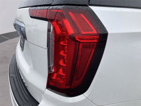 Used 2022 GMC Yukon Denali image 11